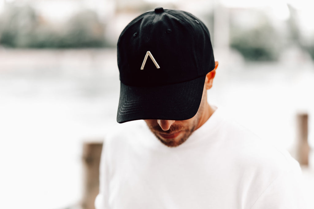 AVRO Cap Schwarz